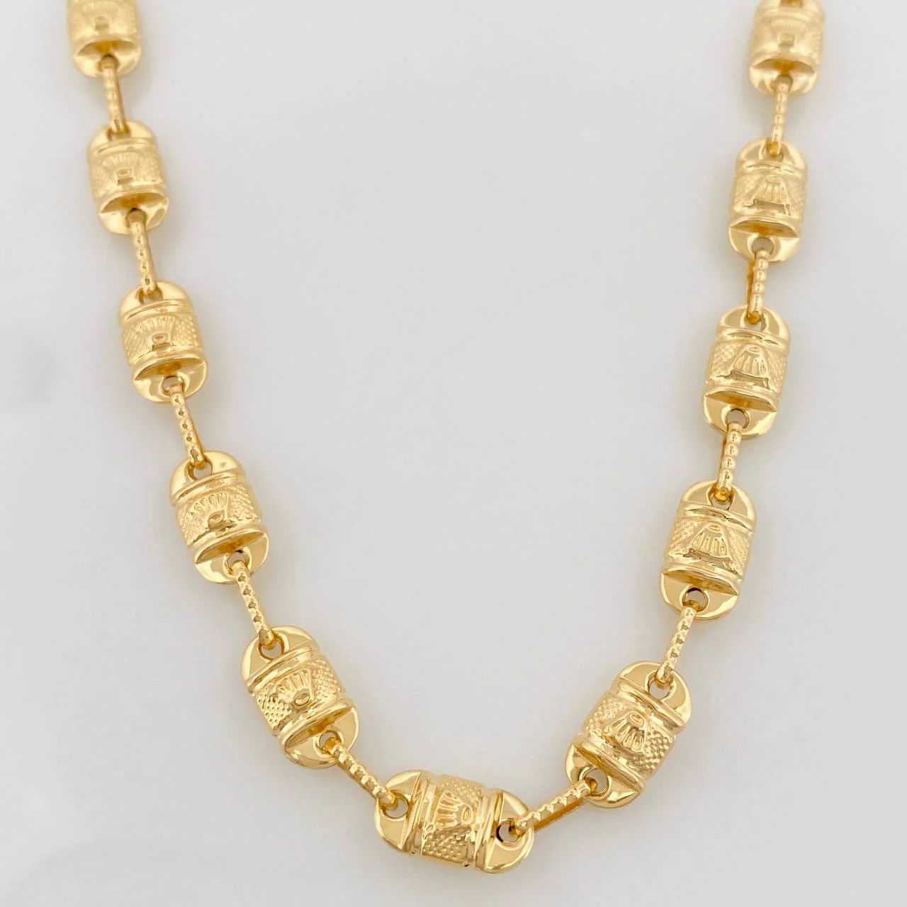 Cadena Rustica Corona 16.55g / 24 in / 5.35mm Oro Amarillo 18K