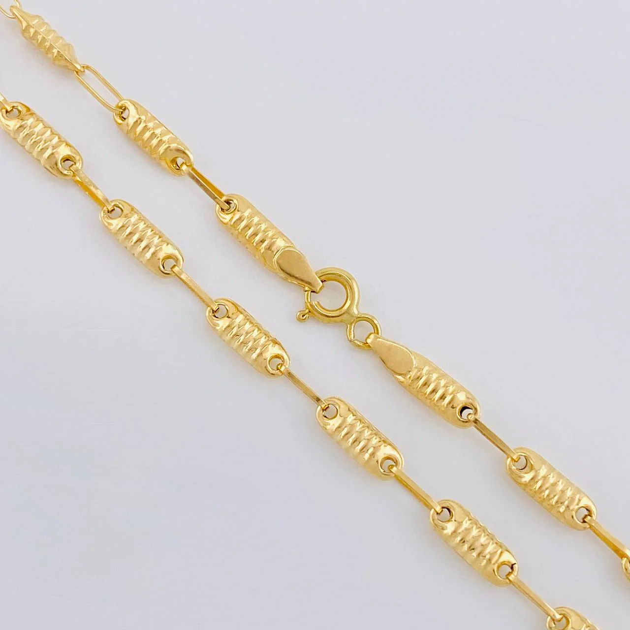 Cadena Rustica Tornillo 6.7g / 24 in / 3.3mm Oro Amarillo 18K - Image 4