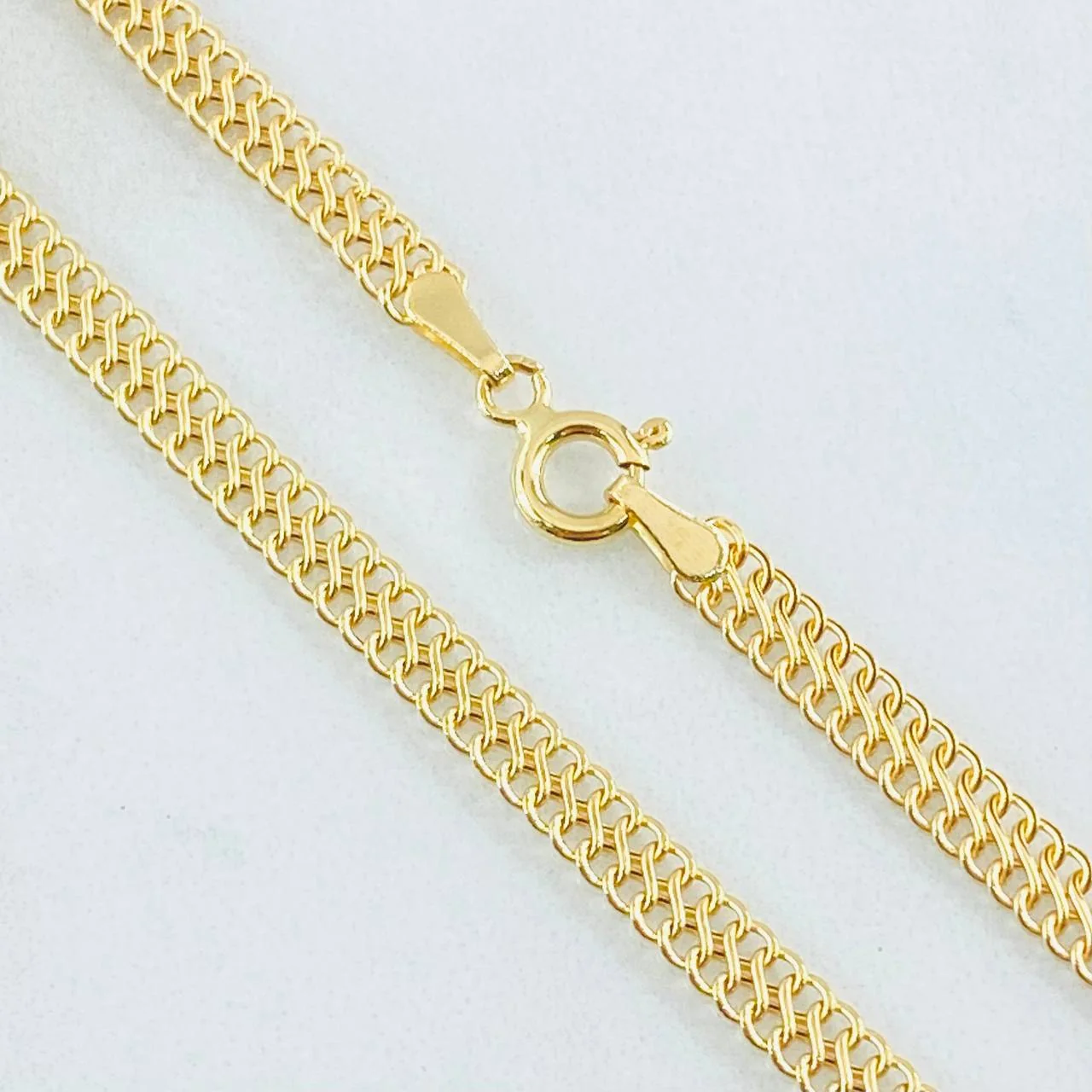 Cadena Sedusa 4.65g / 20 in / 3.9mm Oro Amarillo 18K - Image 4