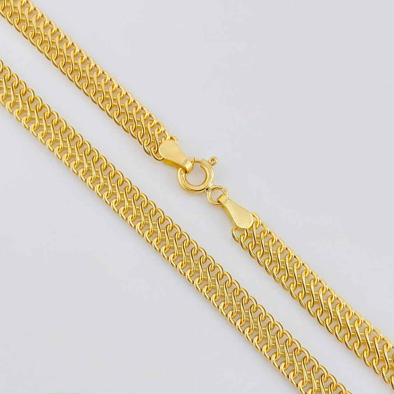 Cadena Sedusa 7.7g / 24 in / 4.9mm Oro Amarillo 18K - Image 4