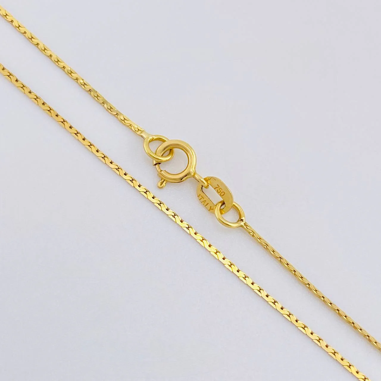 Cadena Veneciana 1.35g / 18 in / 0.85mm Oro Amarillo 18K - Image 3