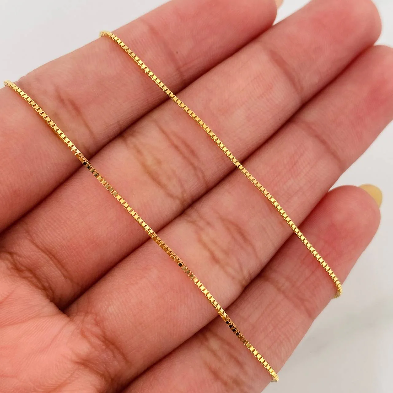 Cadena Veneciana 2.1g / 22 in / 0.6mm Oro Amarillo 18K - Image 4