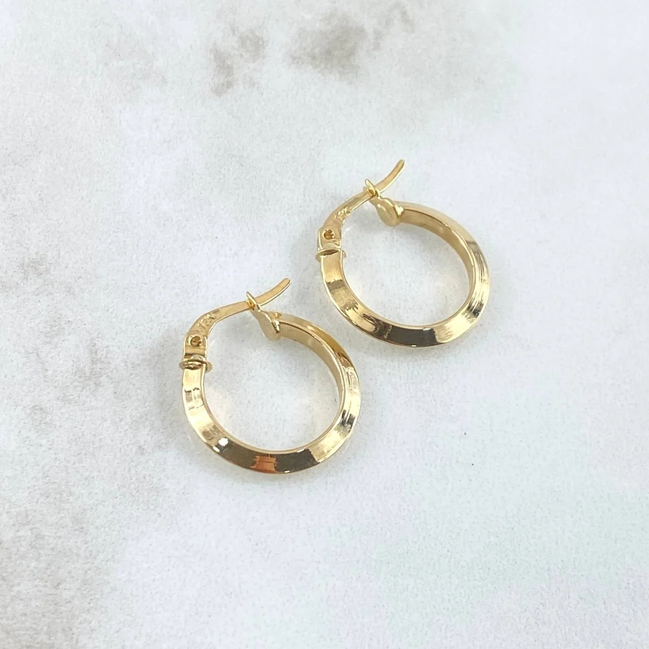 Candongas Clau 0.8 g / 1/2 in Oro Amarillo 18K - Image 3