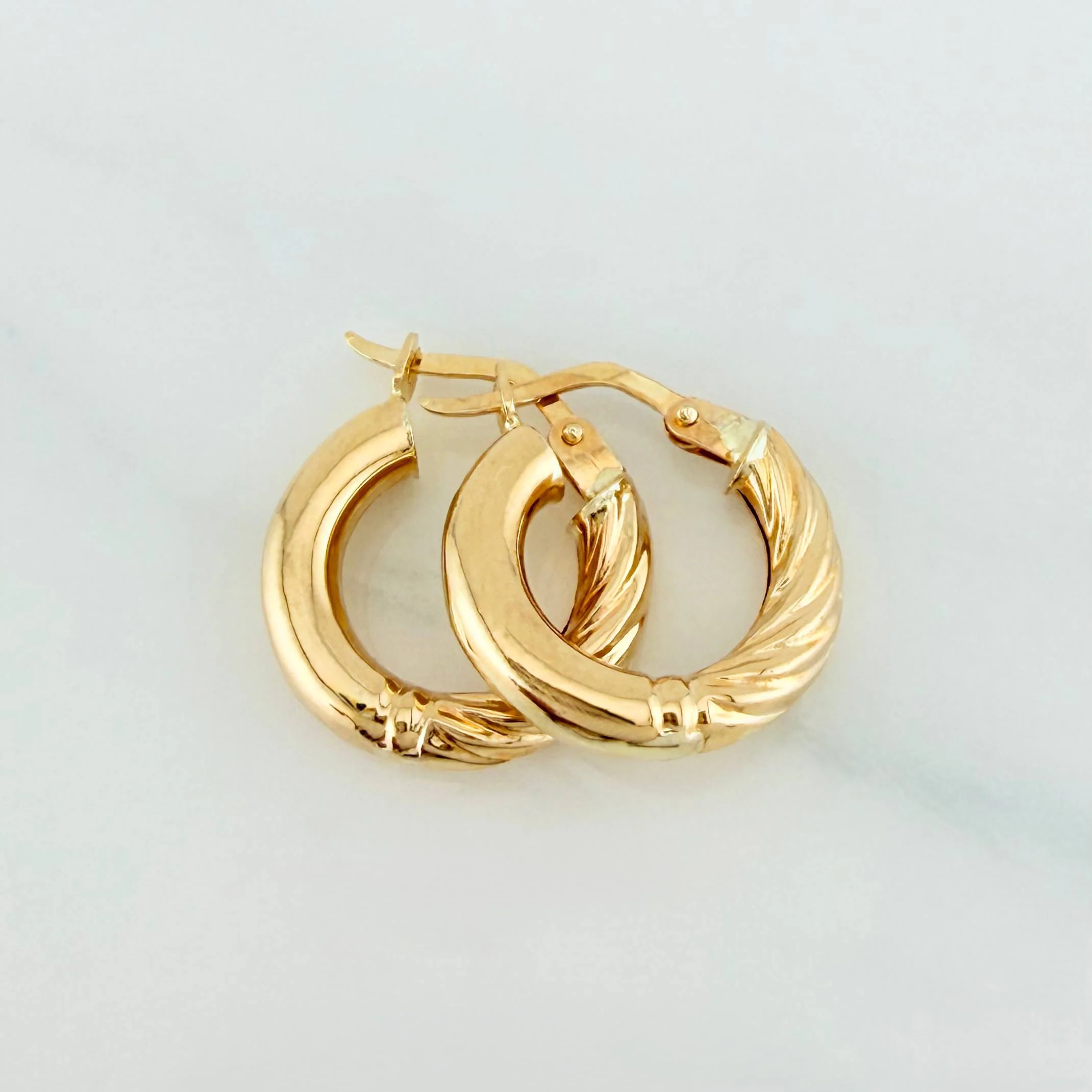 Candongas Adel 1.75 g / 3/4 in Oro Amarillo 18K - Image 3
