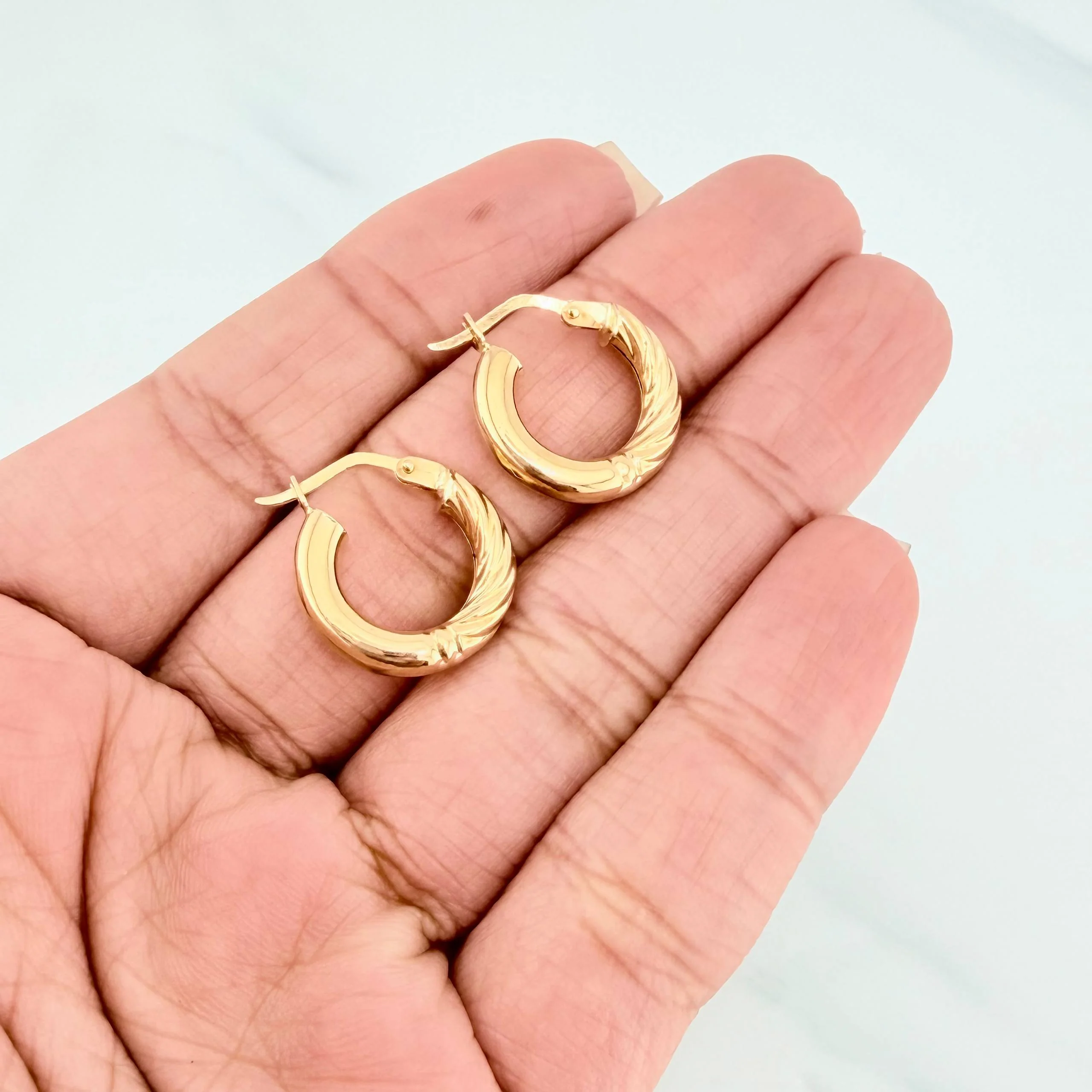 Candongas Adel 1.75 g / 3/4 in Oro Amarillo 18K - Image 4