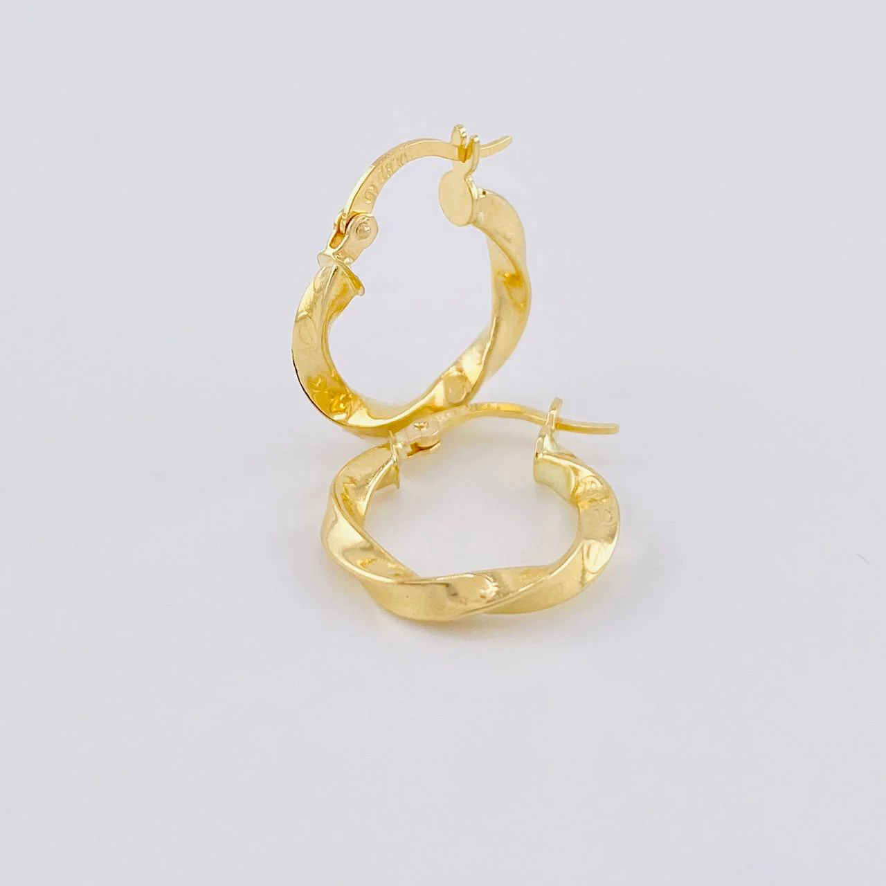 Candongas Amber 1.6 g / 3/4 in Oro Amarillo 18K - Image 2