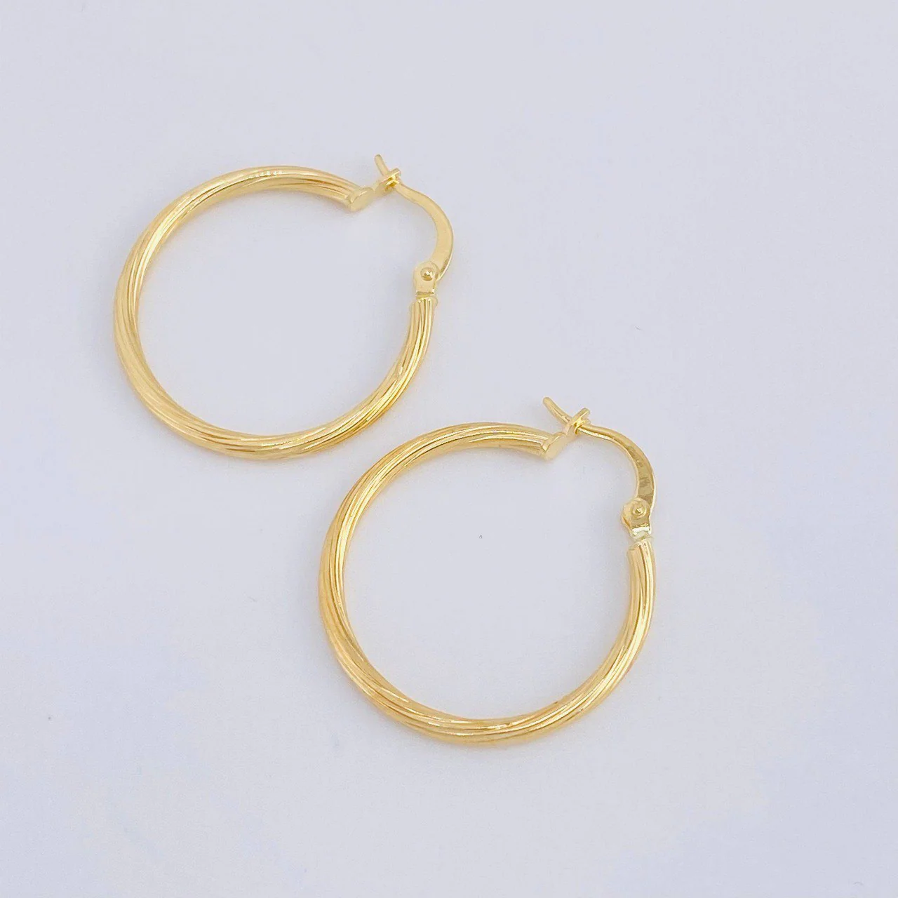 Candongas Arielle 1.55gr / 1 1/4 in / Oro Amarillo 18K - Image 3