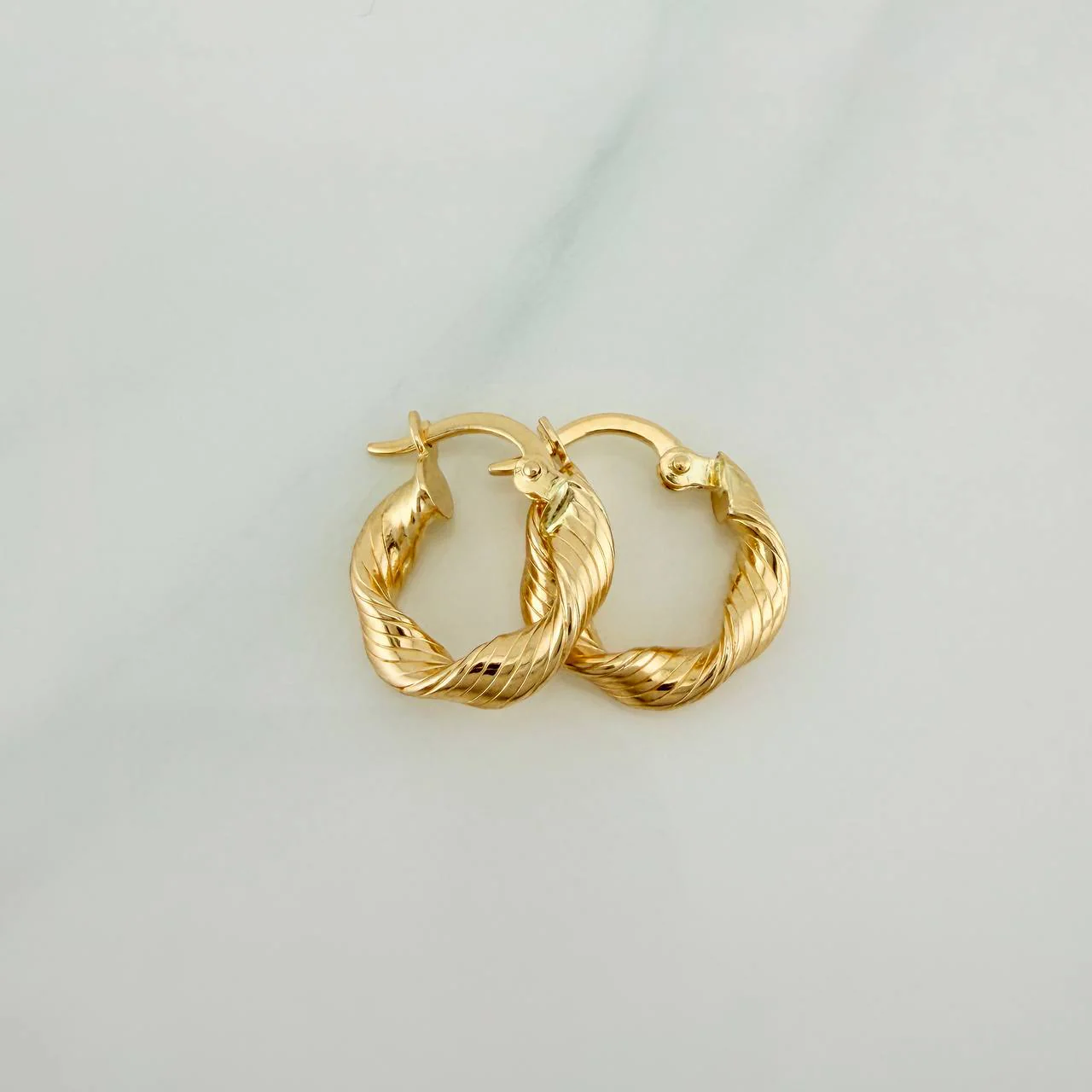 Candongas Bella 1.45gr / 3/4 in / Oro Amarillo 18K % - Image 3