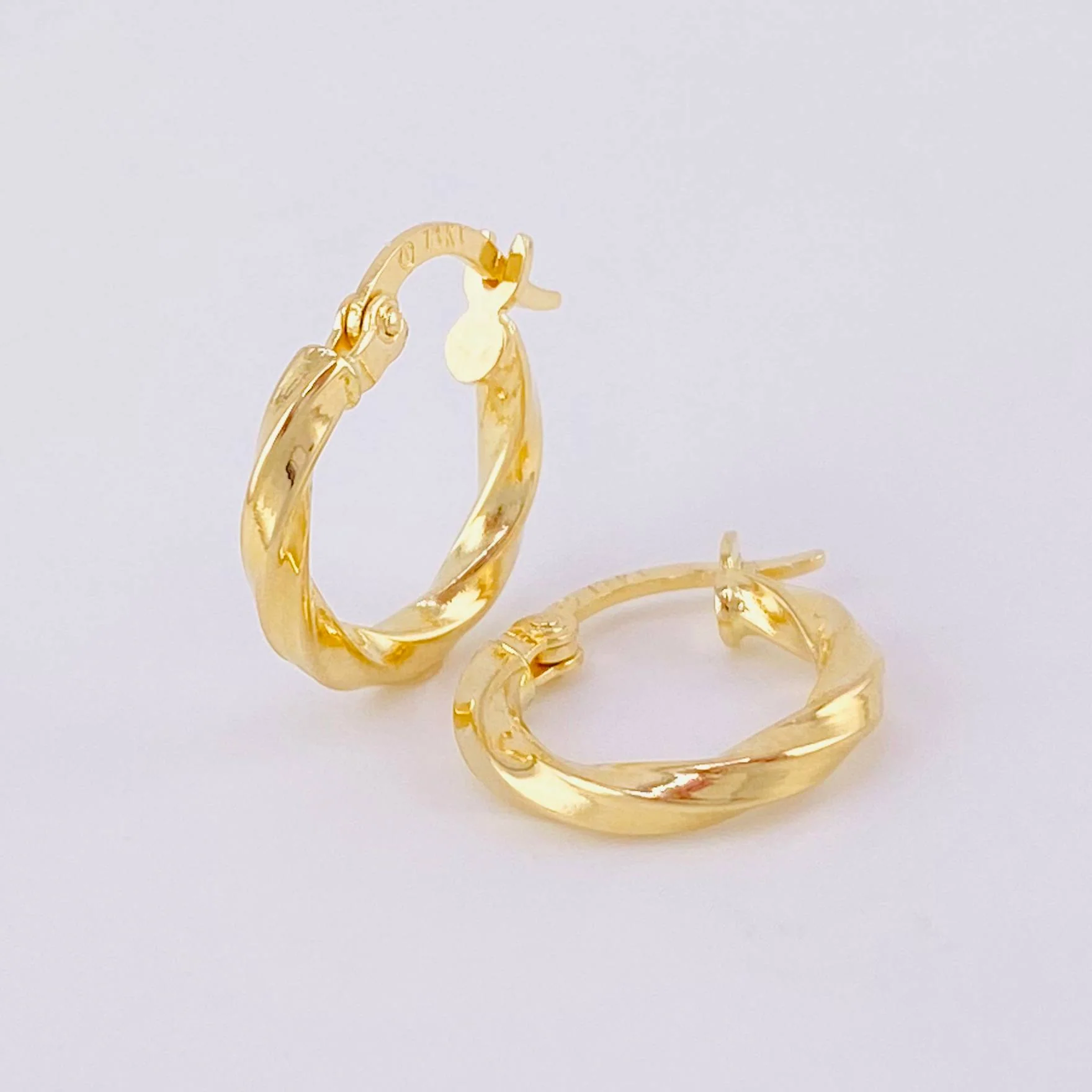 Candongas Bridget 1.05g / 3/4 in Oro Amarillo 18K - Image 3