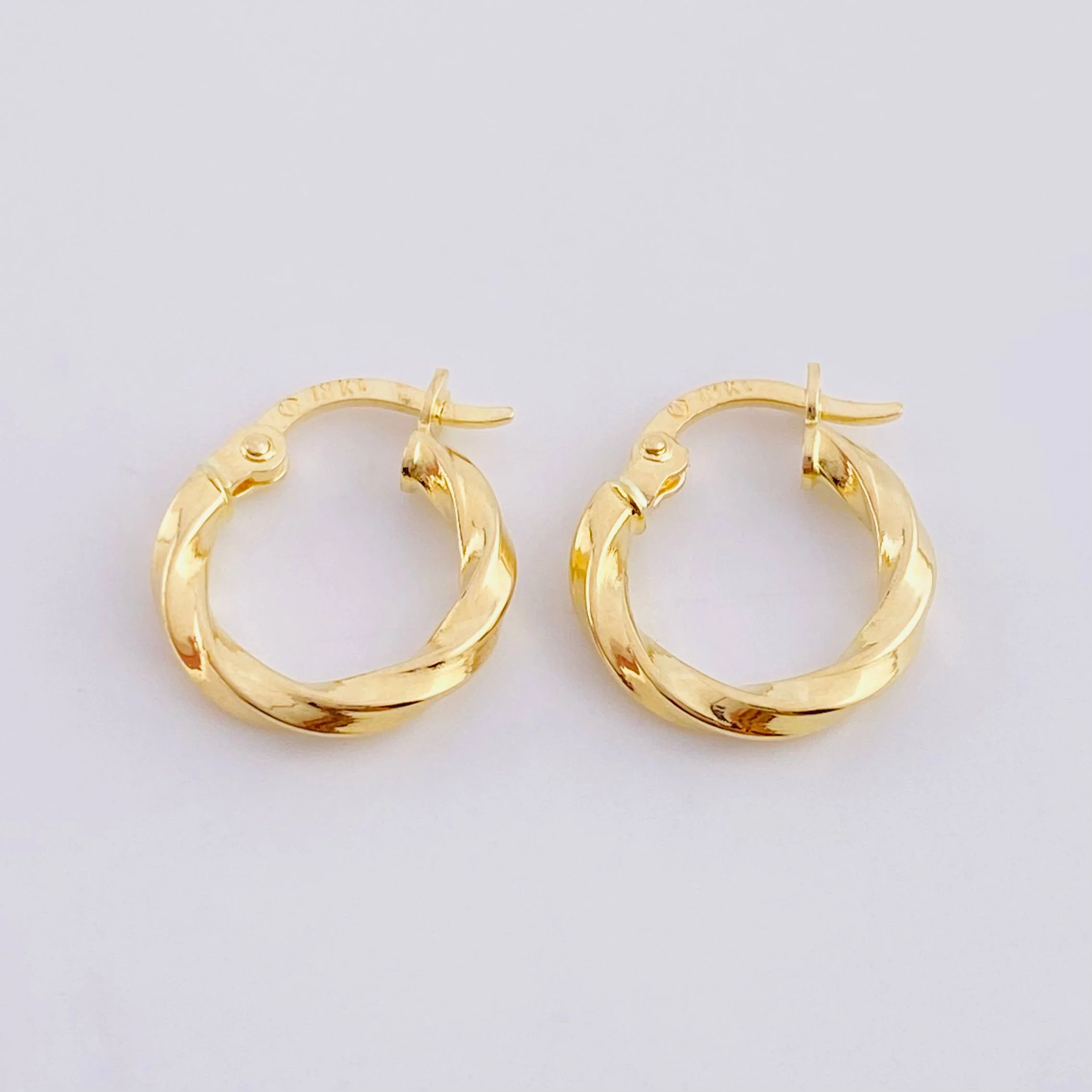 Candongas Bridget 1.2g / 3/4 in Oro Amarillo 18K