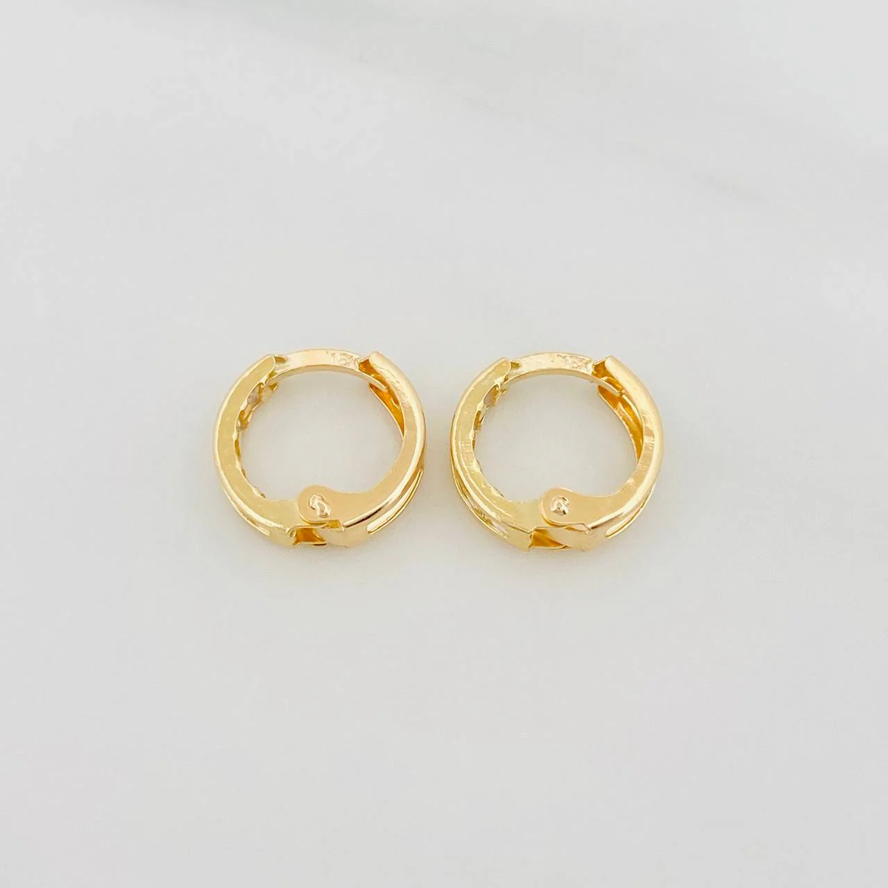 Candongas Carril 1.7 g / 1/2 in Oro Amarillo 18K