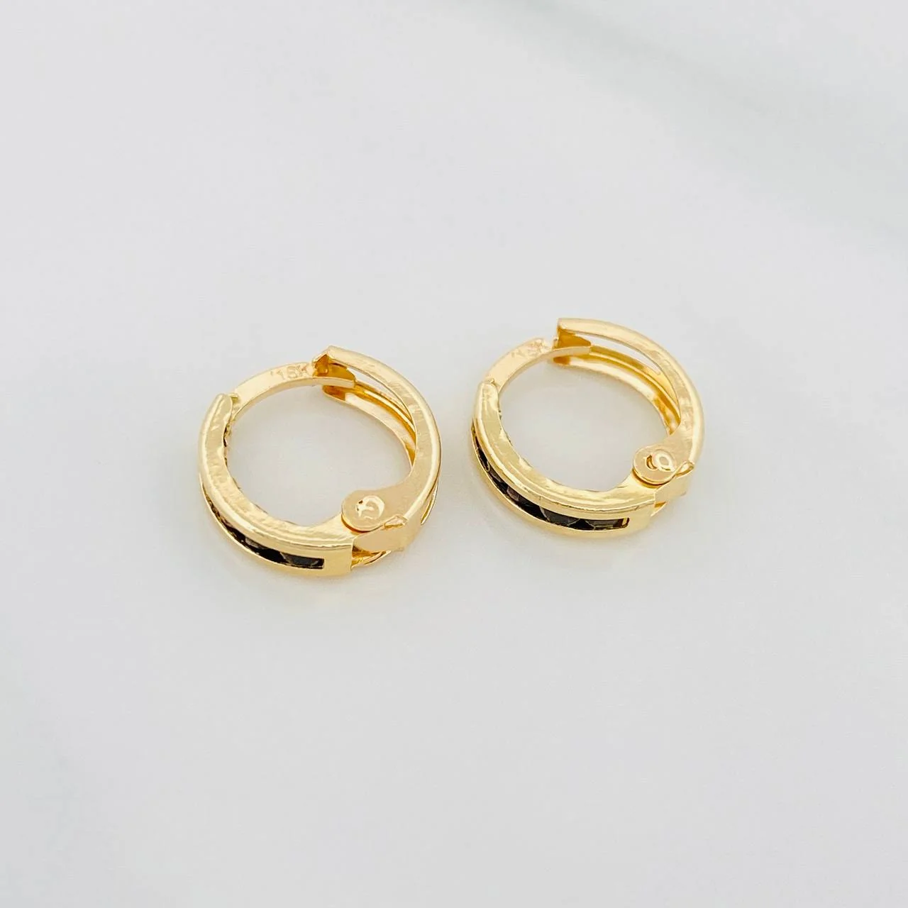 Candongas Carril 1 g / 1/2 in Oro Amarillo 18K - Image 3