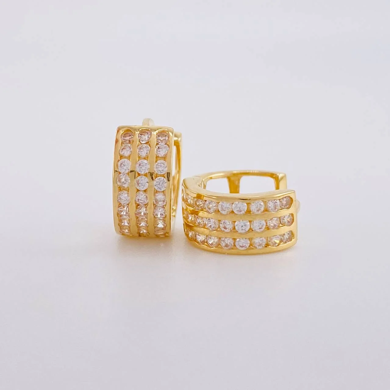 Candongas Carril Triple 2.7g / 1/2 in Oro Amarillo 18K - Image 3