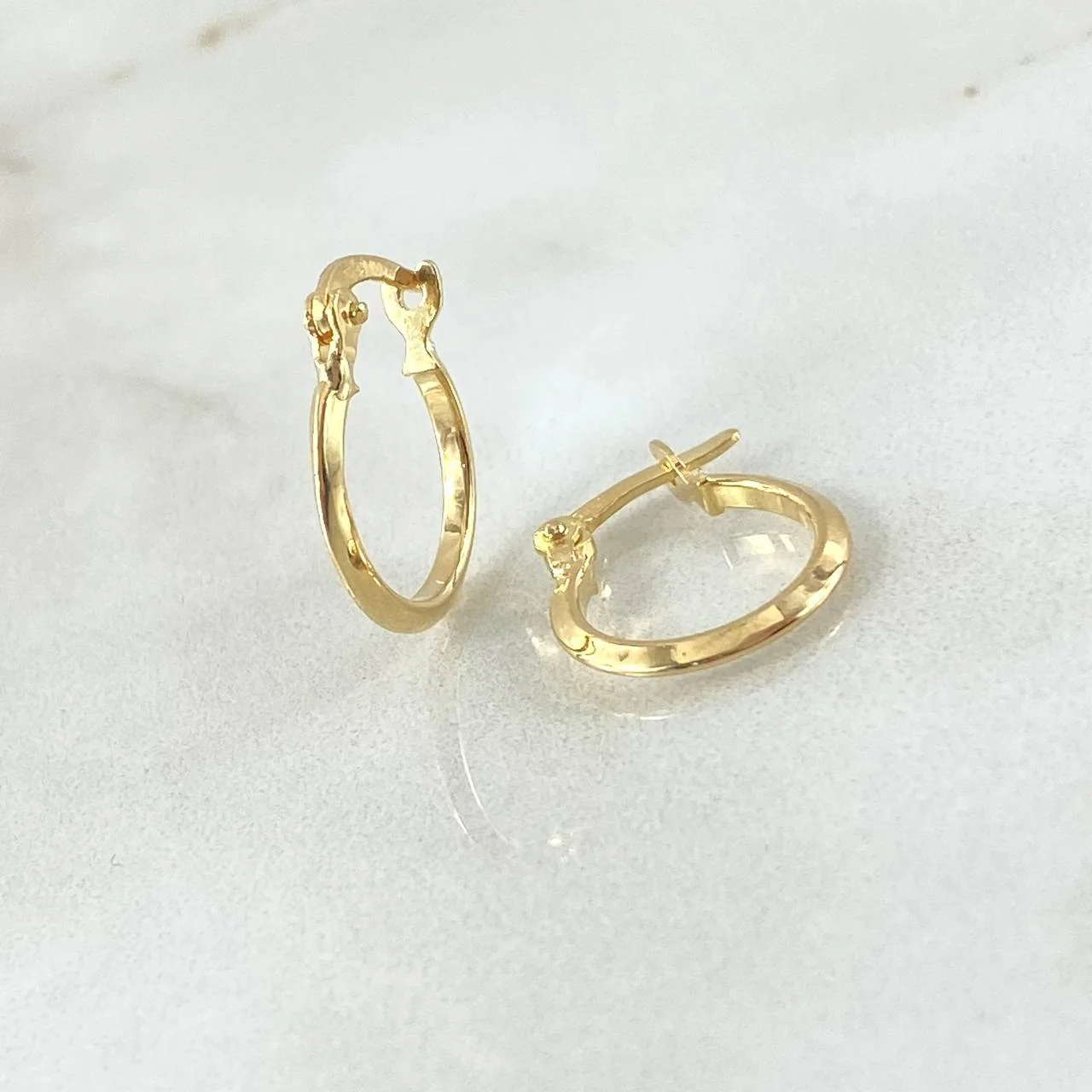 Candongas Clau 0.8gr / 1/2 in / Oro Amarillo 18K * - Image 4