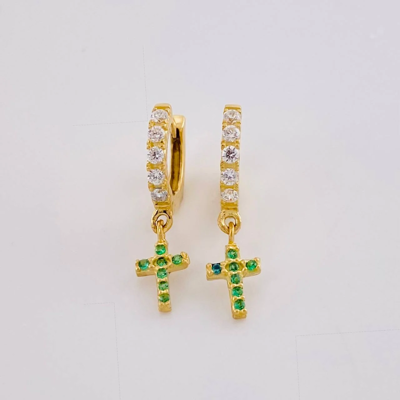 Candongas Cruz Tupida 1.6 g / 3/4 in Oro Amarillo 18K