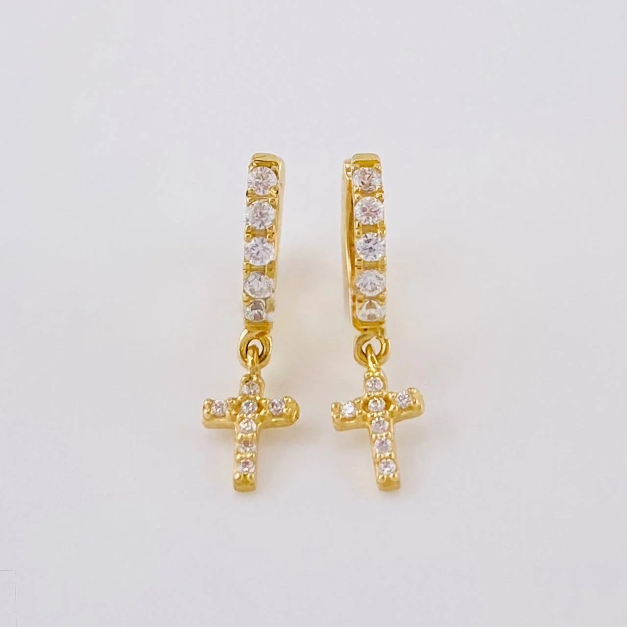 Candongas Cruz Tupida 1.75 g / 3/4 in Oro Amarillo 18K