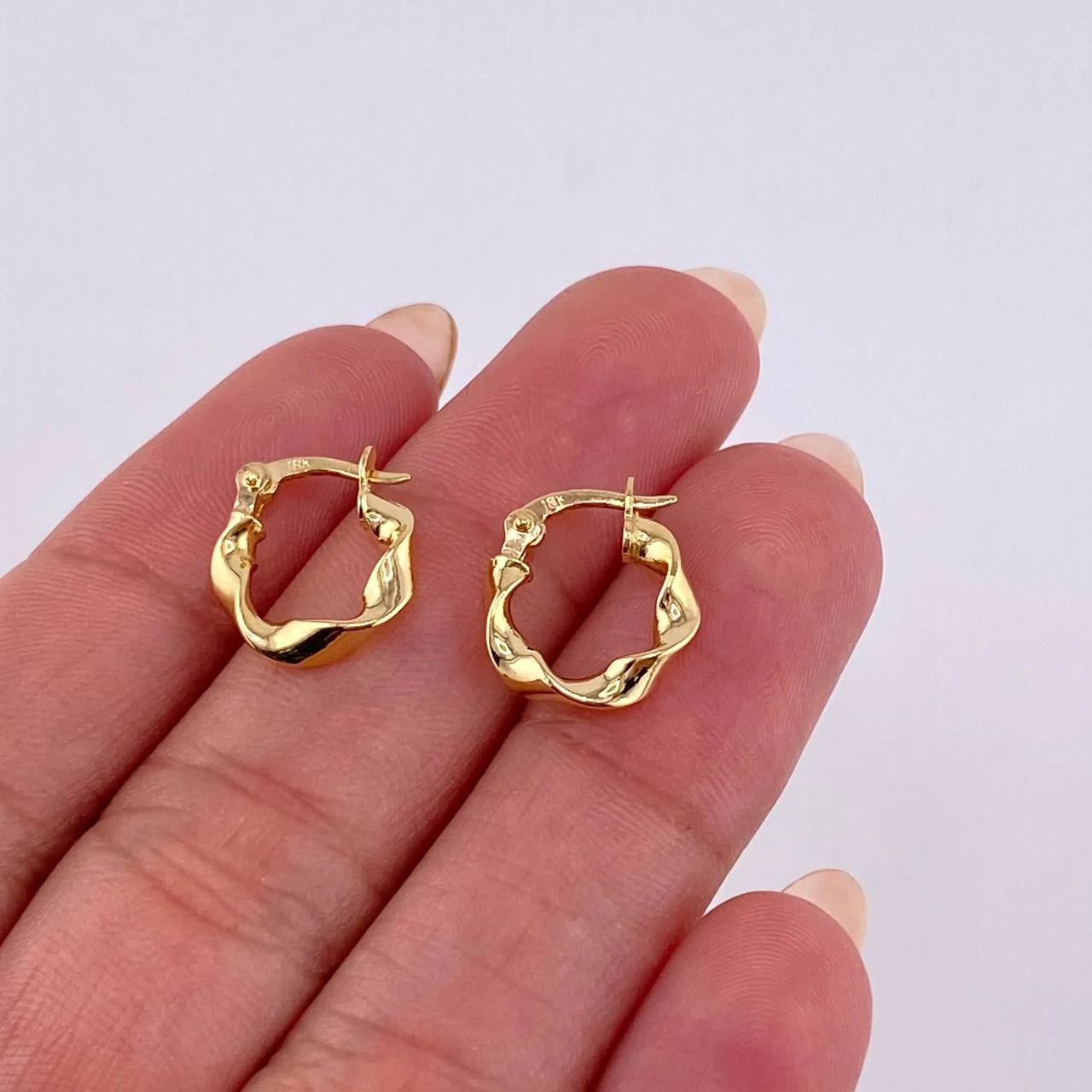 Candongas Demi 1.05 g / 1/2 in Oro Amarillo 18K - Image 4