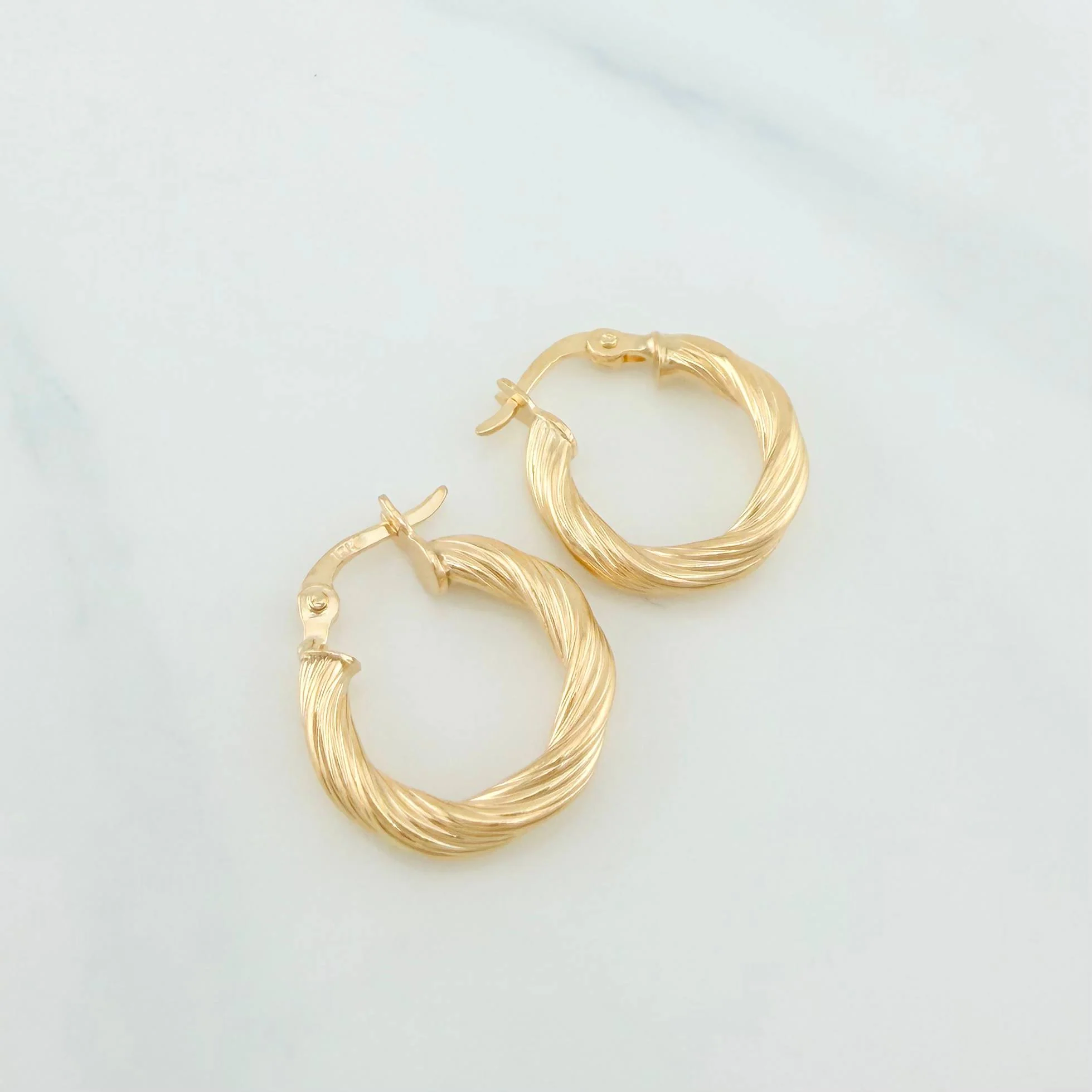 Candongas Emmi 1.5 g / 3/4 in Oro Amarillo 18K - Image 2