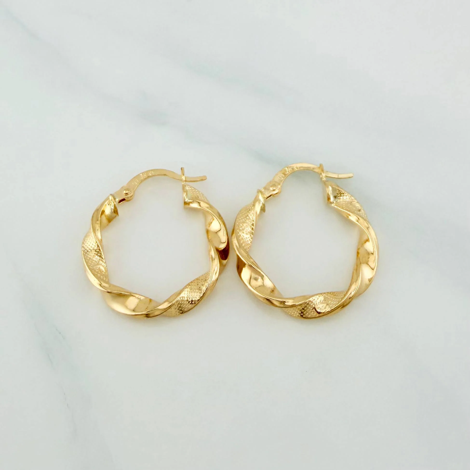 Candongas Entorchadas Tornillo 1.95 g / 3/4 in Oro Amarillo 18K