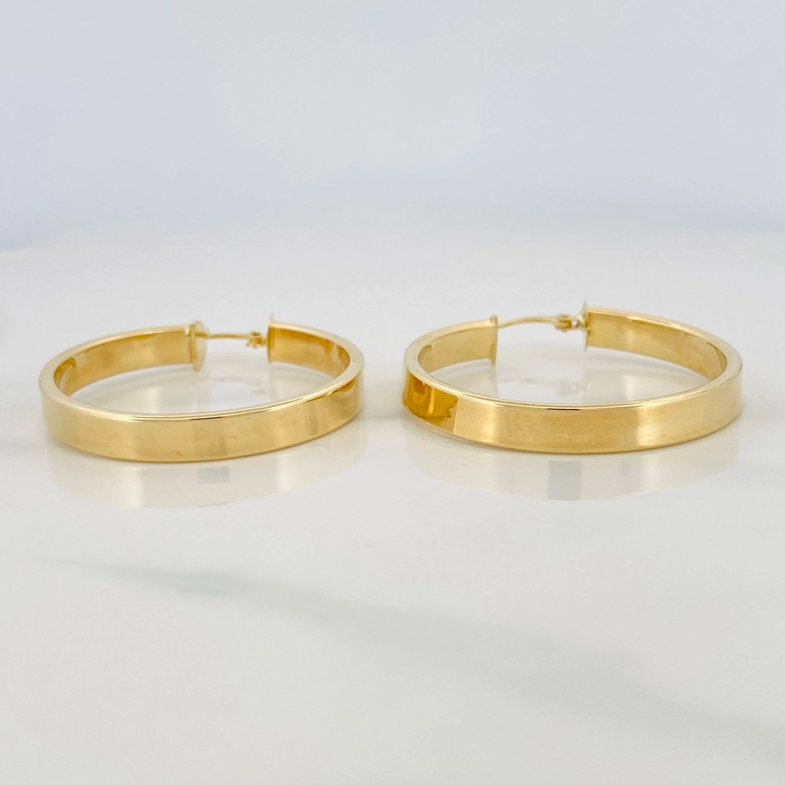 Candongas Fabi 5.75 g / 1 1/2 in Oro Amarillo 18K - Image 2