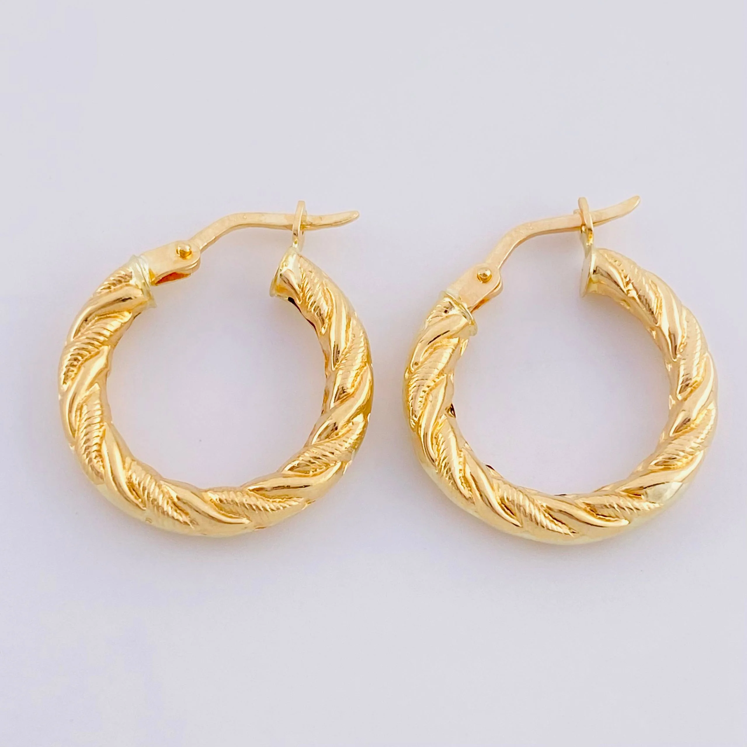 Candongas Fenix 1.85 g / 3/4 in Oro Amarillo 18K