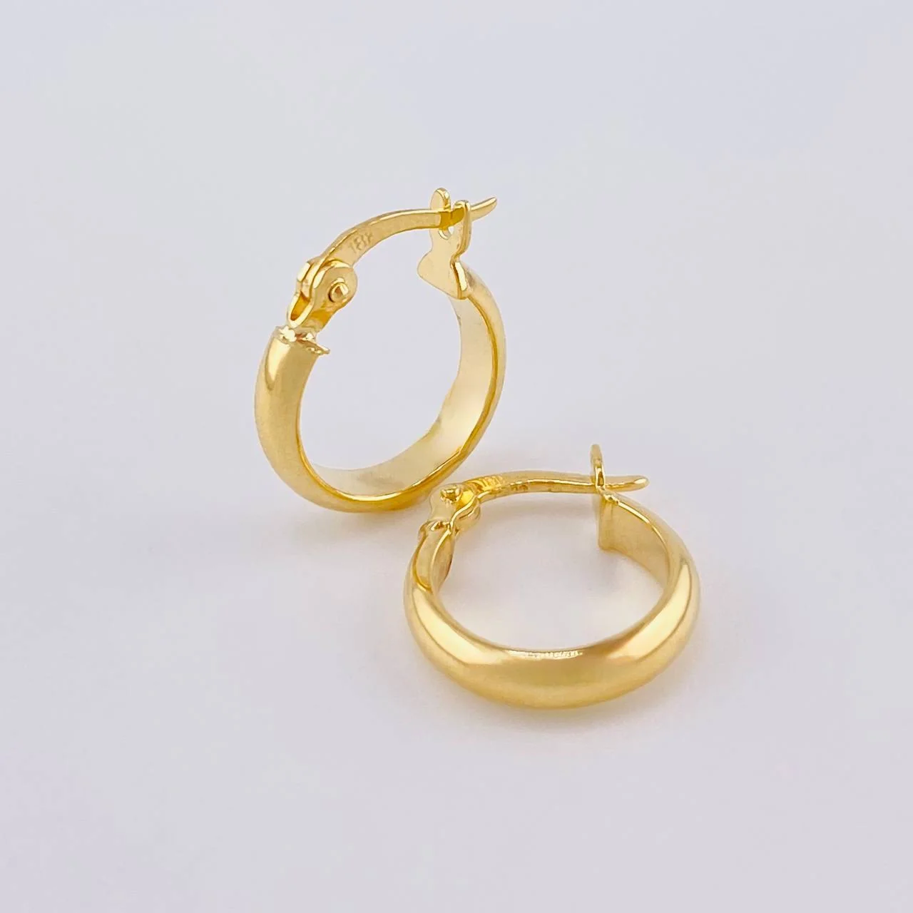 Candongas Gera 1.2 g / 1/2 in Oro Amarillo 18K