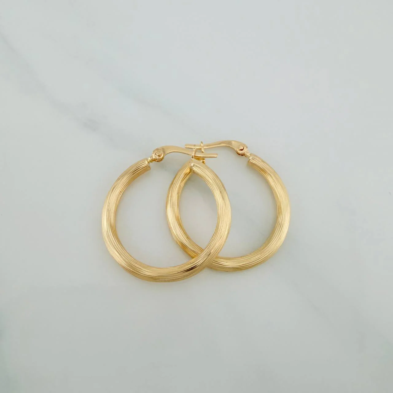 Candongas Jeisel 2.1gr / 1 in / Oro Amarillo 18K % - Image 2