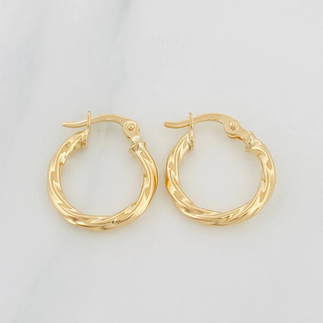 Candongas Kari 1.1 g / 3/4 in Oro Amarillo 18K