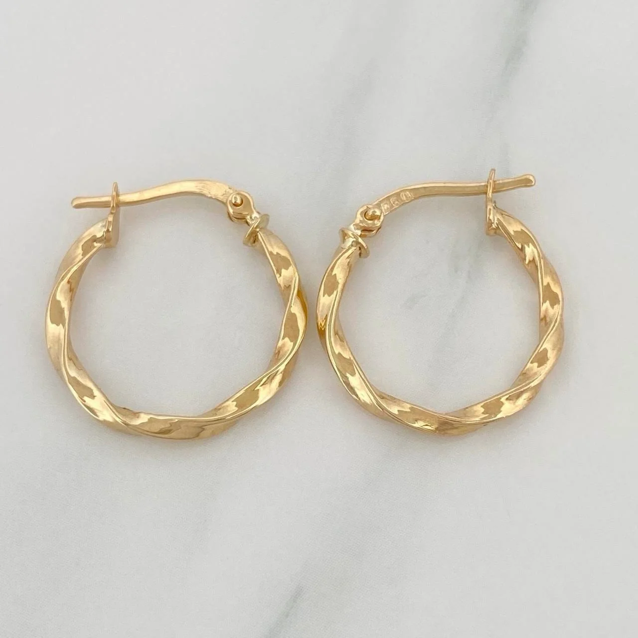 Candongas Kari 1.35 g / 3/4 in Oro Amarillo 18K