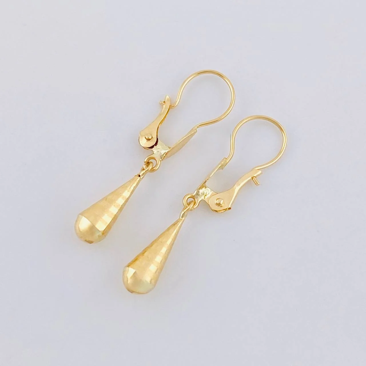 Candongas Lagrima 0.75 g / 1 in Oro Amarillo 18K - Image 2