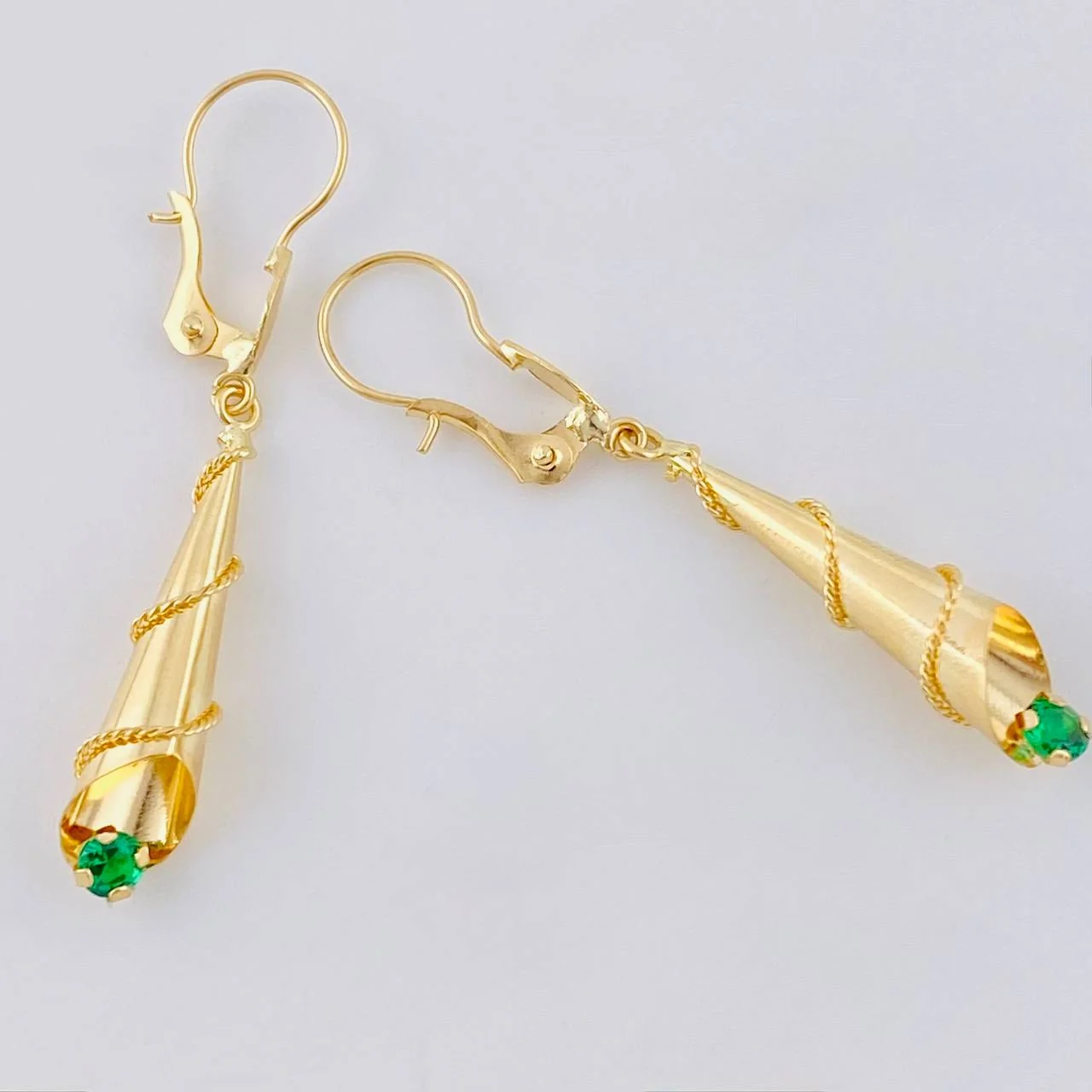 Candongas Lagrima Gota 1.15g / 1 1/4 in Oro Amarillo 18K - Image 3