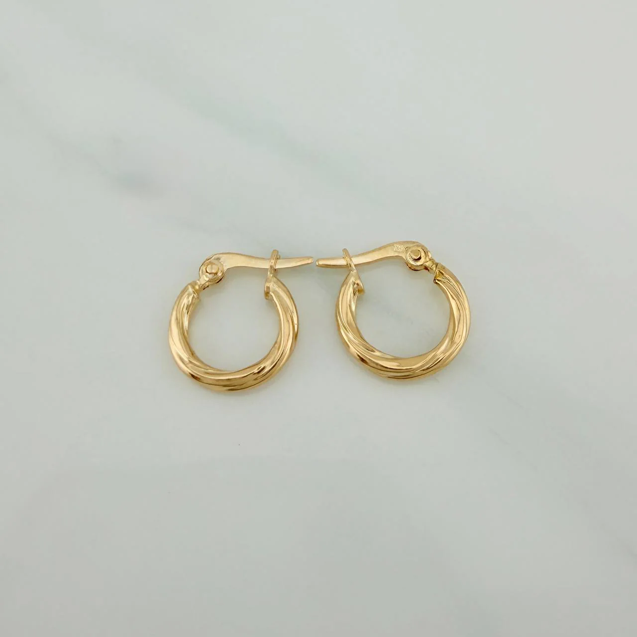 Candongas Mary 0.85gr / 1/2 in / Oro Amarillo 18K %