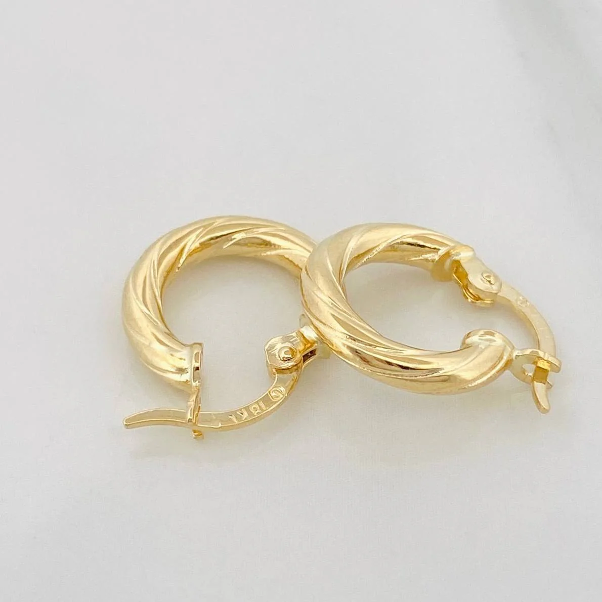 Candongas Mary 1.3 g / 1/2 in Oro Amarillo 18K - Image 2