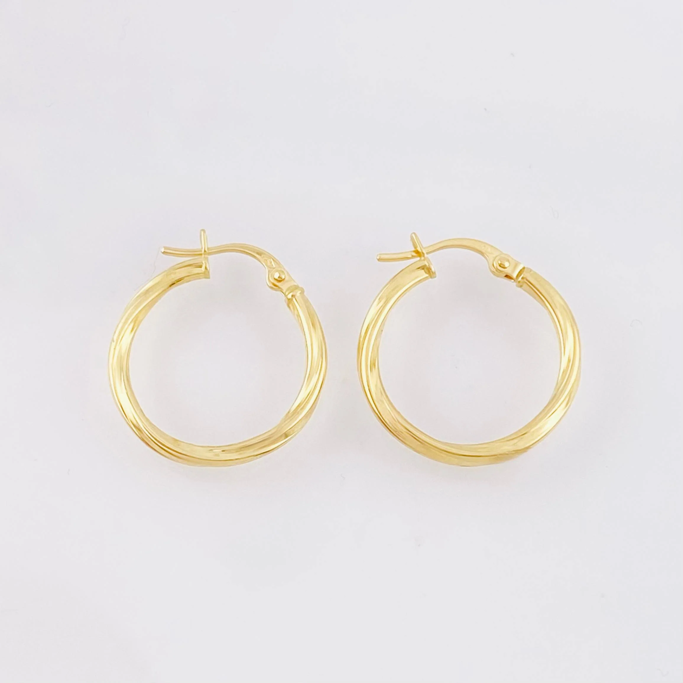Candongas Mary 1.55gr / 1 in / Oro Amarillo 18K *