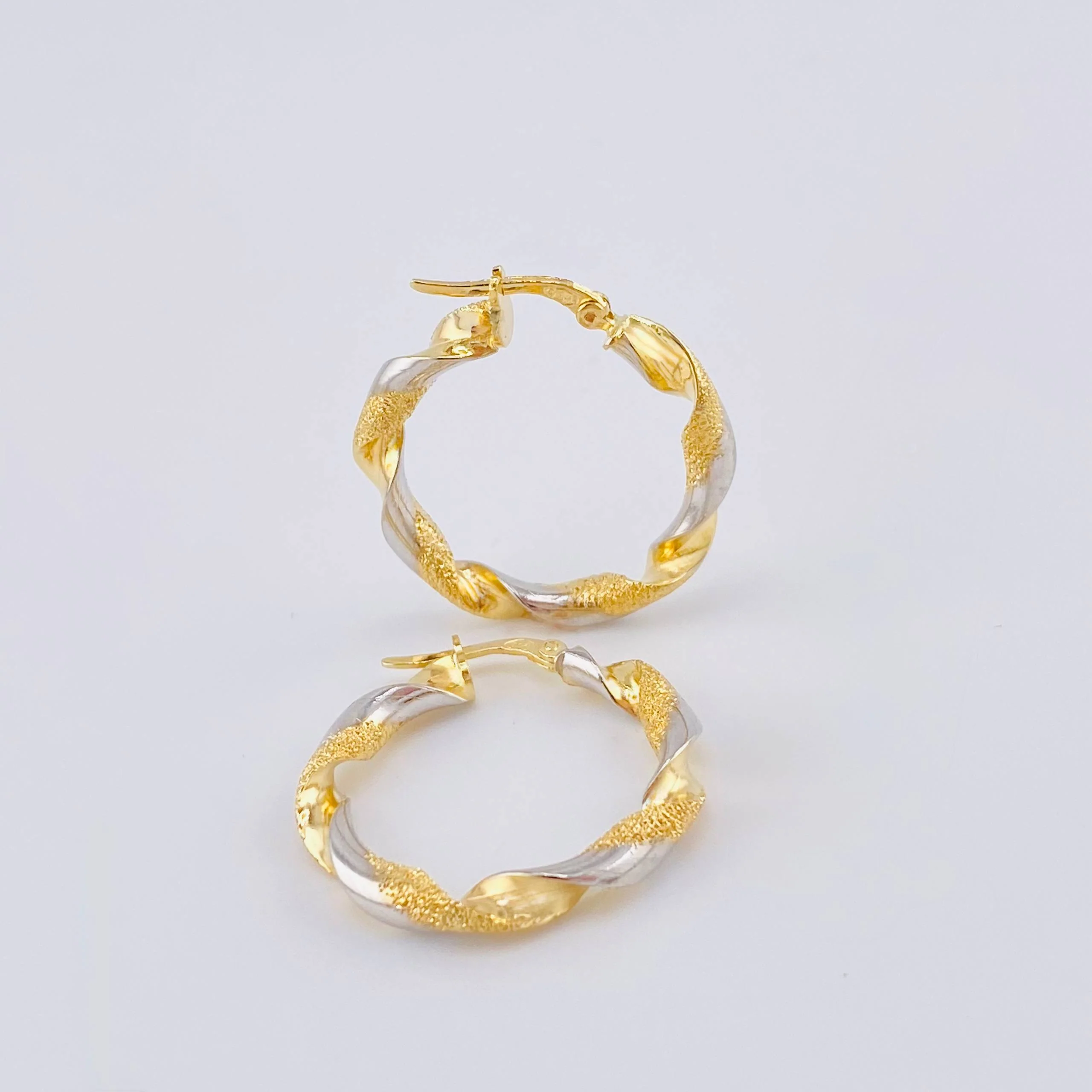 Candongas Ferchi Espiral 3.4 g / 1 1/4 in Dos Oros Amarillo Blanco 18K