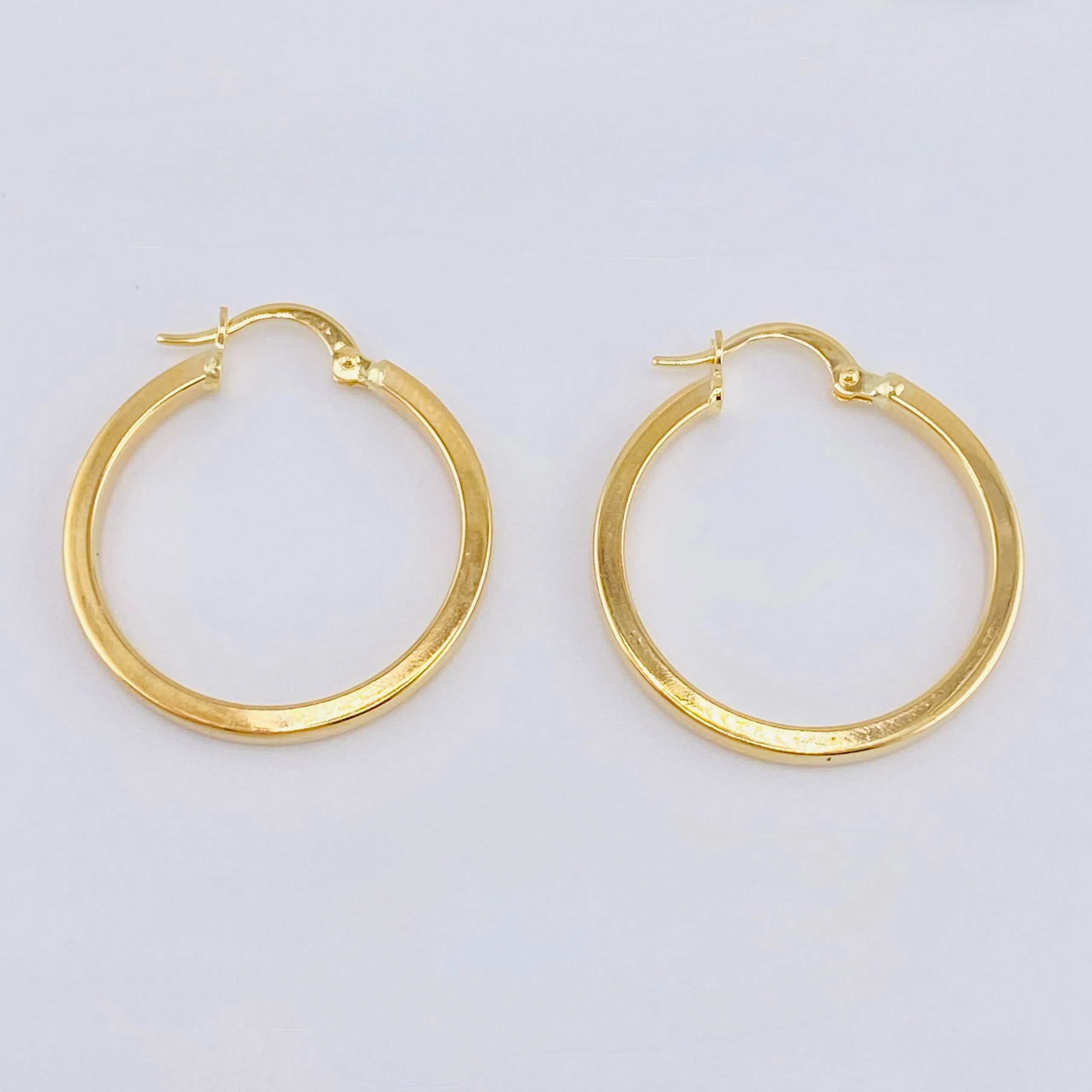 Candongas Miku 1.95 g / 1 1/4 in Oro Amarillo 18K