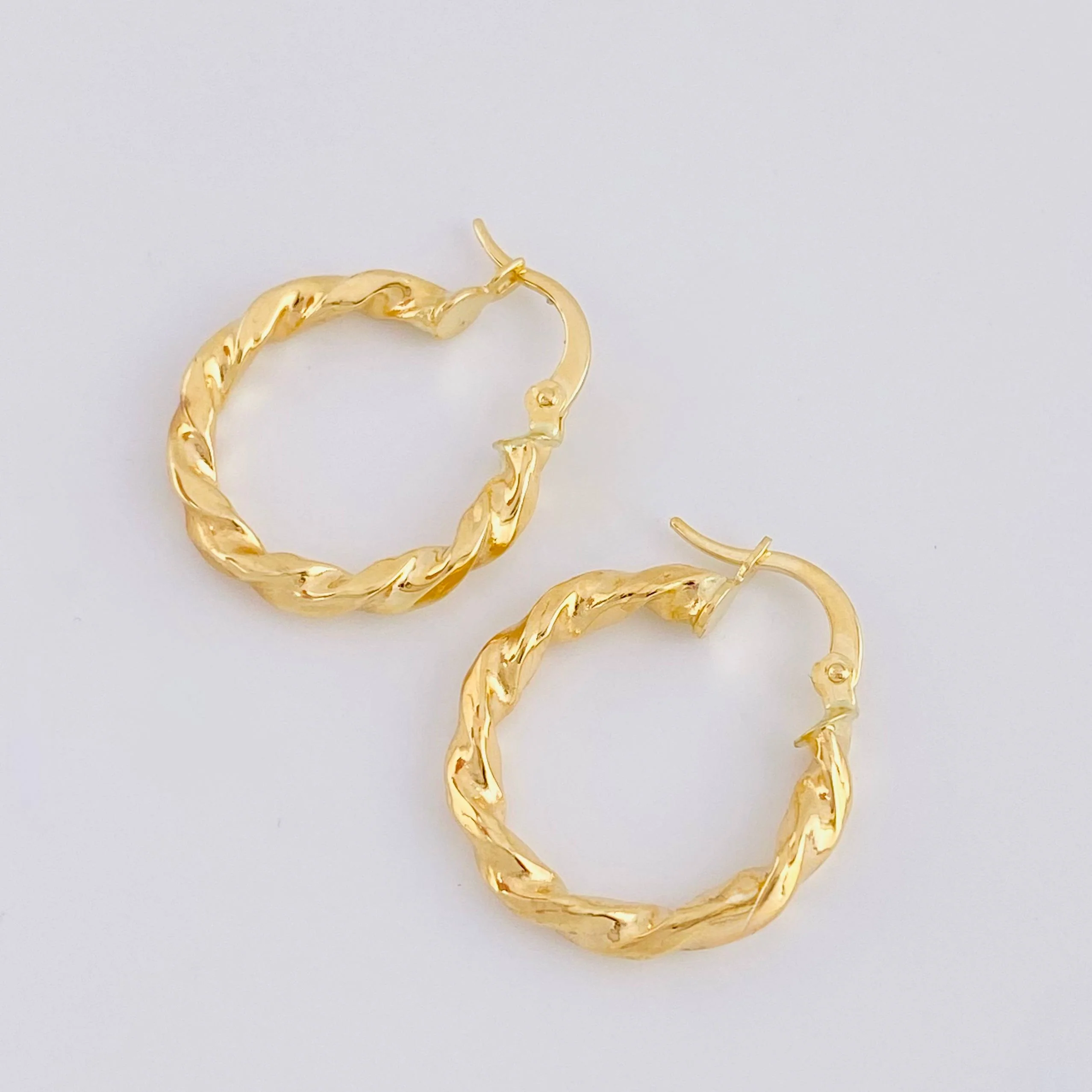 Candongas Milu 1.8gr / 1 in / Oro Amarillo 18K * - Image 3
