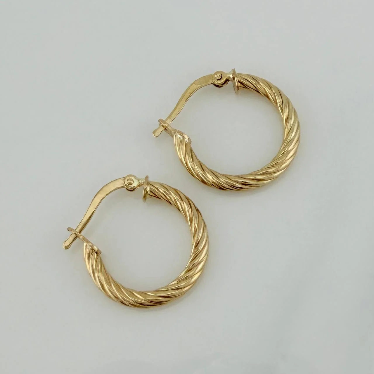 Candongas Niky 2.15 g / 3/4 in Oro Amarillo 18K - Image 2