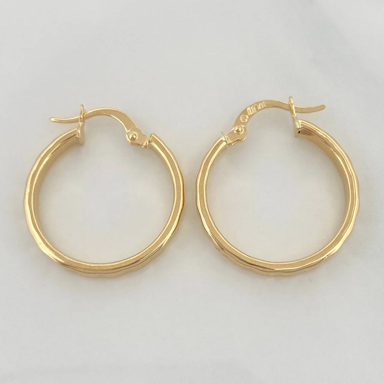 Candongas Somi 1.75 g / 3/4 in Oro Amarillo 18K