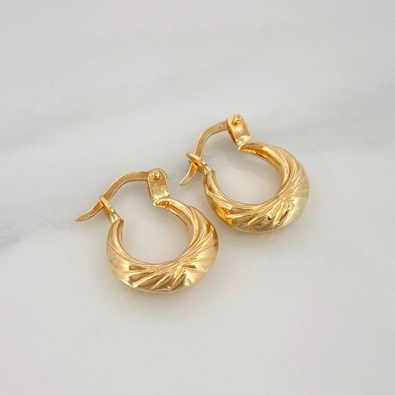 Candongas Tiana 1.2 g / 1/2 in Oro Amarillo 18K - Image 3