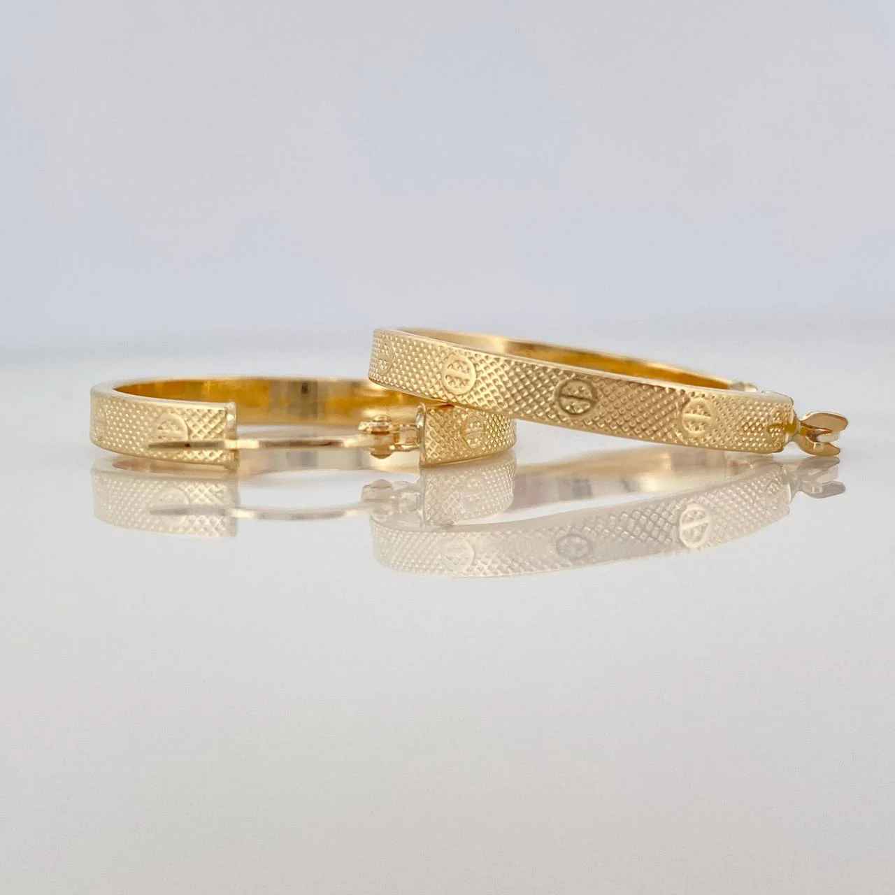 Candongas Tornillo 2.15 g / 1 in Oro Amarillo 18K - Image 3