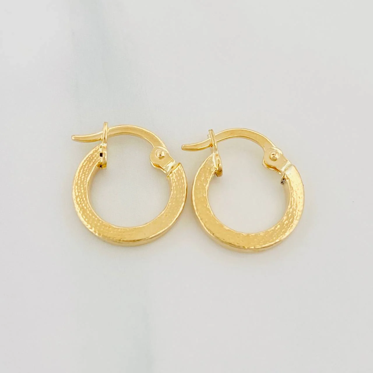 Candongas Vick 1 g / 1/2 in Oro Amarillo 18K
