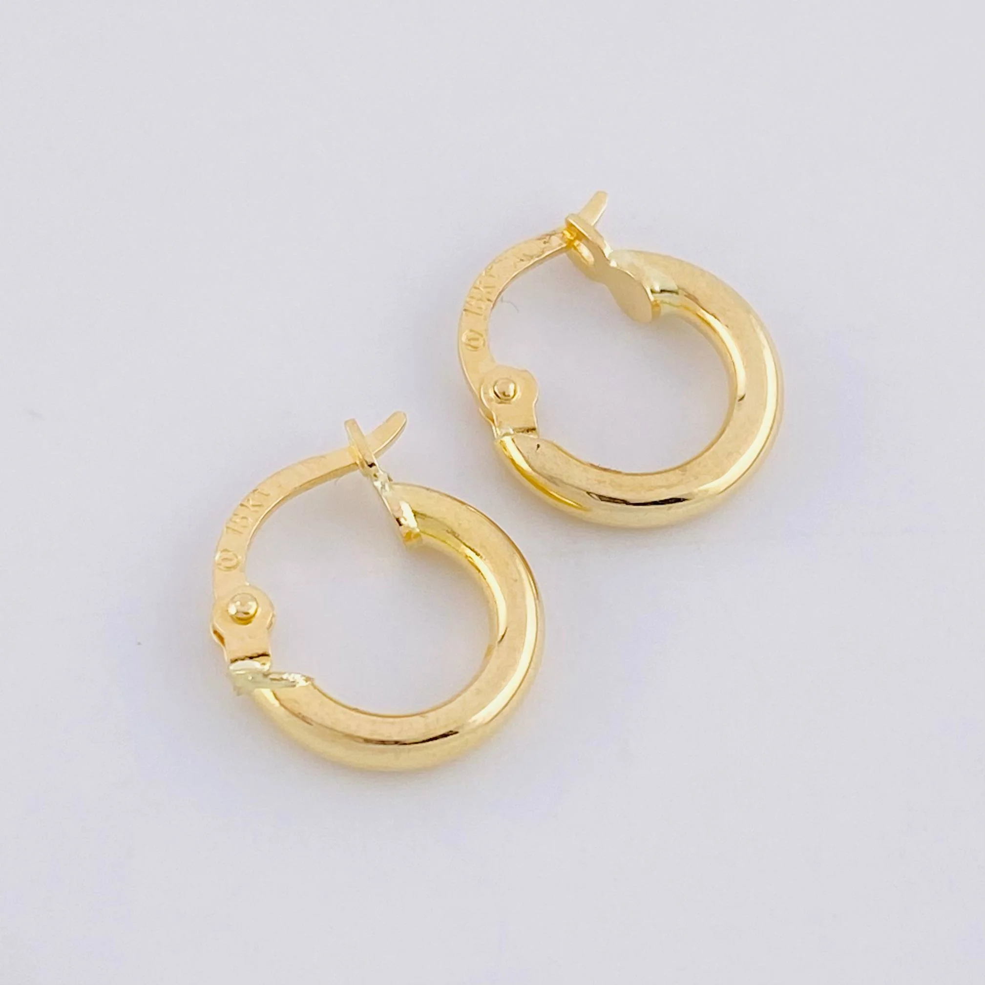 Candongas Vick 1g / 1/2 in Oro Amarillo 18K - Image 2