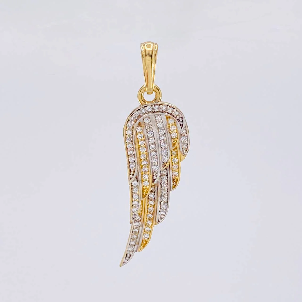Dije Ala 2.95 g / 1 1/2 in Dos Oros Amarillo Blanco 18K - Image 2