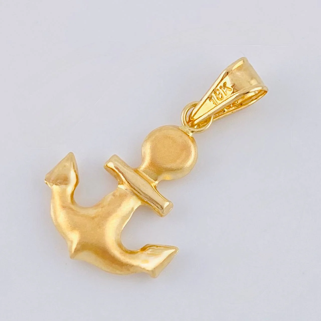 Dije Ancla Mate 1.05 g / 1 in Oro Amarillo 18K - Image 3