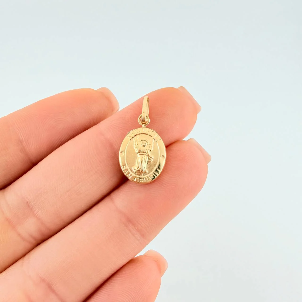Dije Arcangel San Gabriel Mate 0.6 g / 3/4 in Oro Amarillo 18K - Image 4