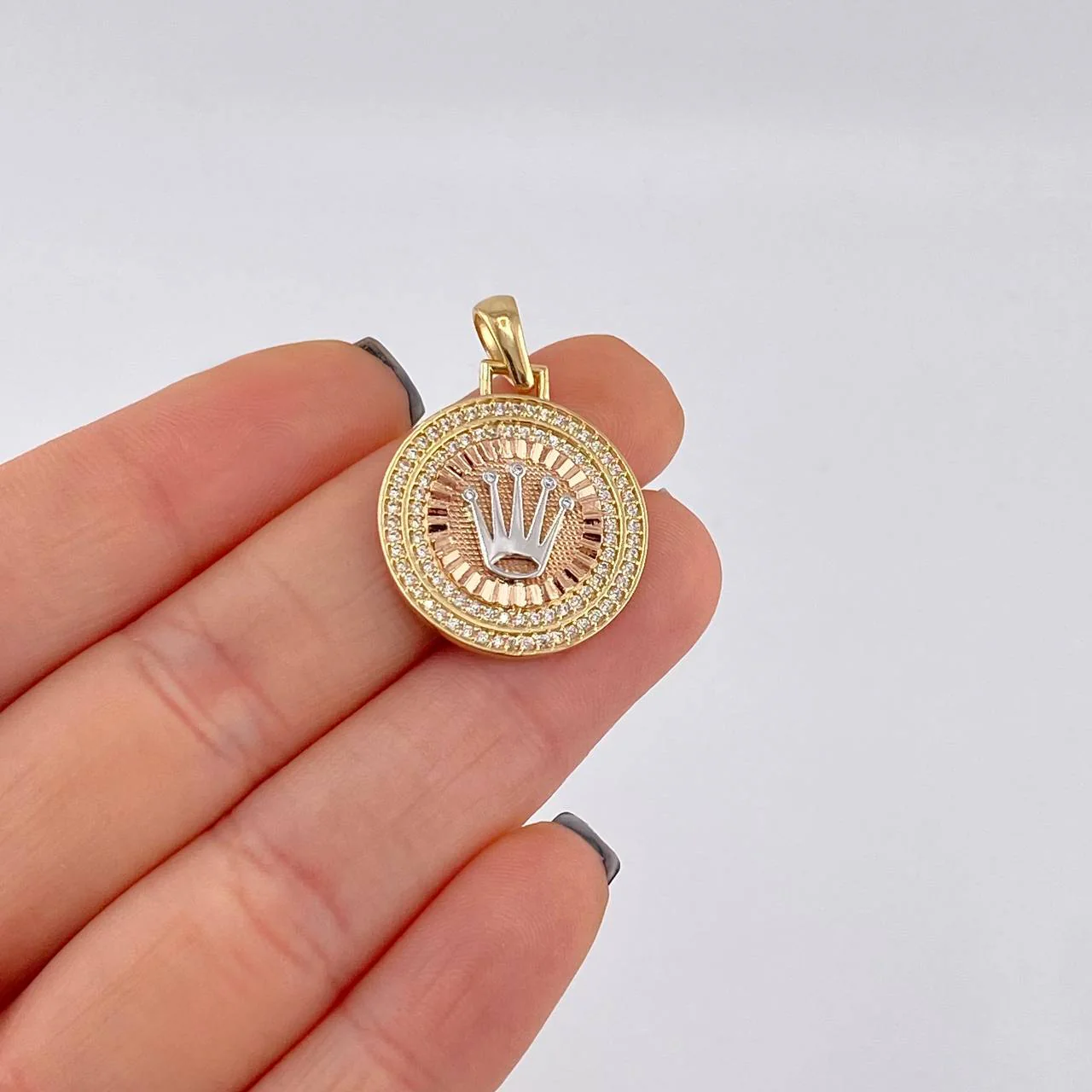 Dije Corona De Lujo 4.5 g / 1 1/4 in Tres Oros 18K - Image 2