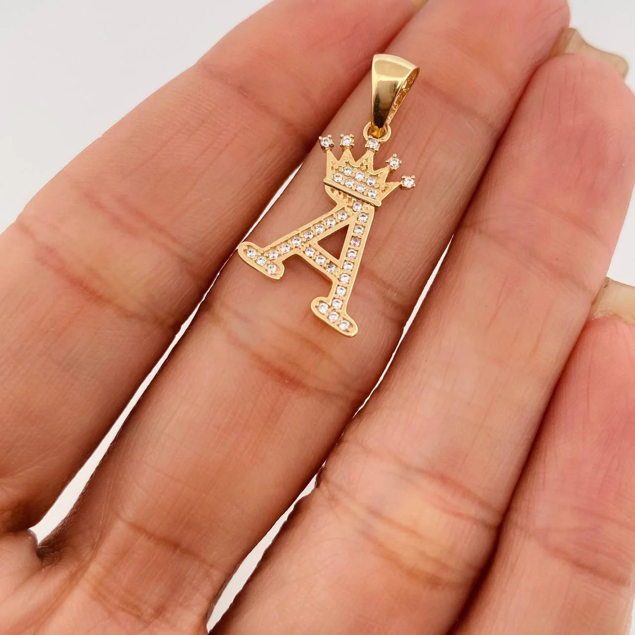 Dije Corona Letra A 1.7 g / 1 in Oro Amarillo 18K - Image 4