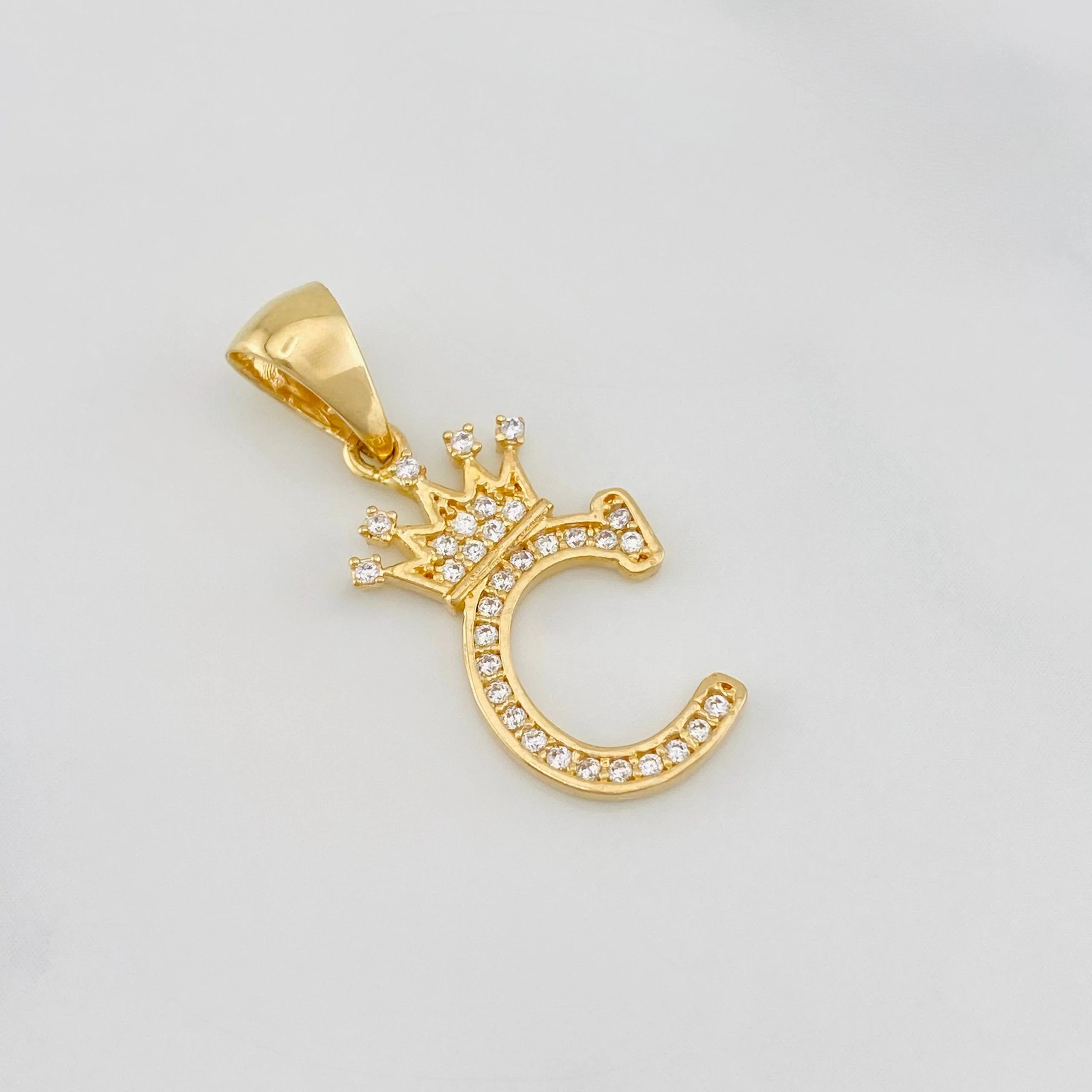 Dije Corona Letra C 1.5 g / 1 in Oro Amarillo 18K - Image 2