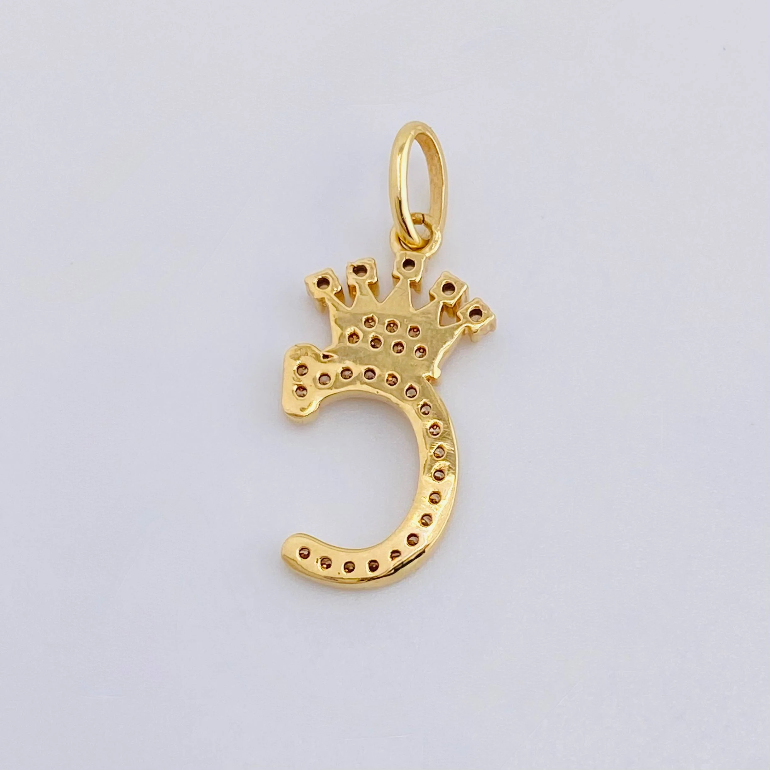 Dije Corona Letra C 1.65 g / 1 in Oro Amarillo 18K - Image 4